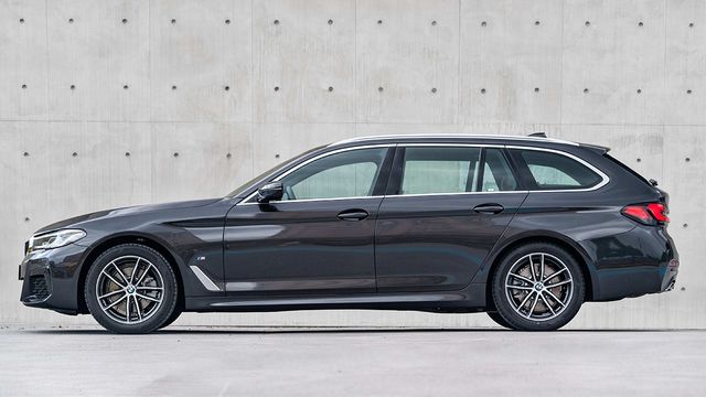 2021 BMW 5-Series Touring 520i M Sport首發版  第2張相片