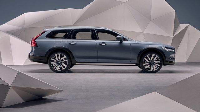 2021 Volvo V90 Cross Country B5 Momentum  第6張相片