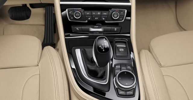 2018 BMW 2-Series Active Tourer 220i  第8張相片