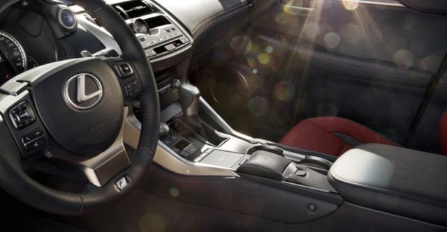 2018 Lexus NX 300h AWD F Sport  第8張相片