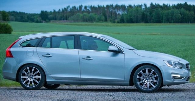 2018 Volvo V60 D4安全運動版  第4張相片