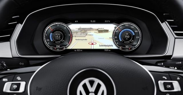 2018 Volkswagen Passat Sedan 330 TSI R-Line  第7張相片