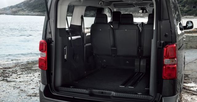 2018 Peugeot Traveller 尊爵版  第8張相片