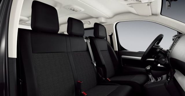 2018 Peugeot Traveller 經典版  第8張相片