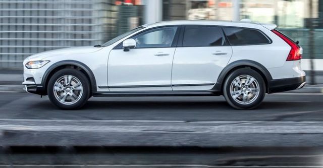 2017 Volvo V90 Cross Country D5 Pro AWD  第2張相片