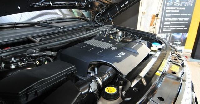 2010 Land Rover Range Rover 5.0 V8  第10張相片