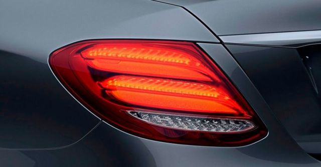 2018 M-Benz E-Class Sedan E200 Avantgarde  第4張相片