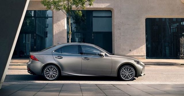 2018 Lexus IS 300h頂級Navi版  第3張相片