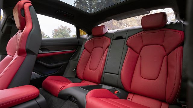 2021 Porsche Taycan Turbo S  第9張相片