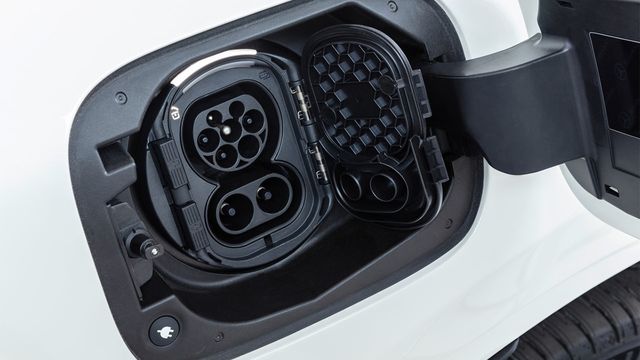 2021 M-Benz EQC 400 4MATIC ELECTRIC ART  第6張相片