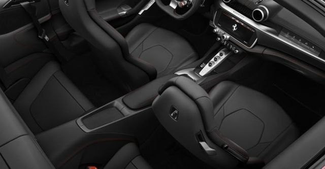 2018 Ferrari Portofino 3.8 V8  第8張相片