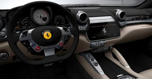 2018 Ferrari GTC4 Lusso V12  第7張相片