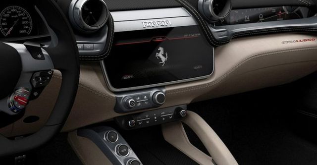 2018 Ferrari GTC4 Lusso V12  第10張相片