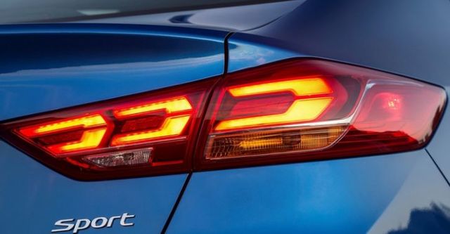 2018 Hyundai Elantra Sport  第5張相片