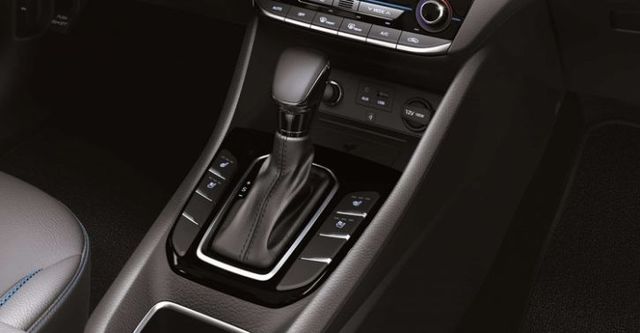 2018 Hyundai Ioniq Hybrid 1.6  第9張相片