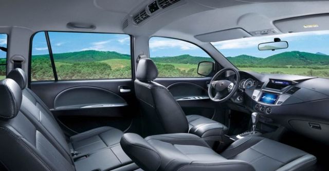 2018 Mitsubishi Zinger 2.4精緻型  第7張相片