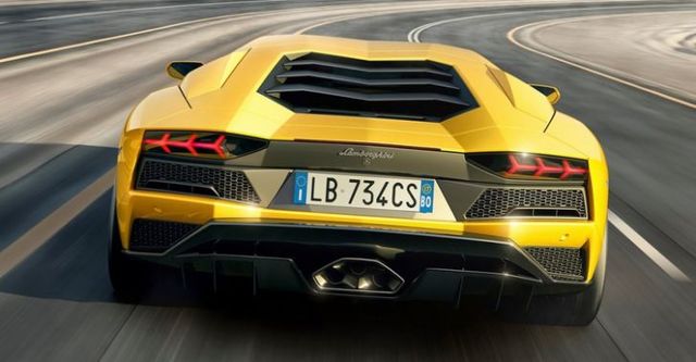 2018 Lamborghini Aventador S Coupe V12  第7張相片