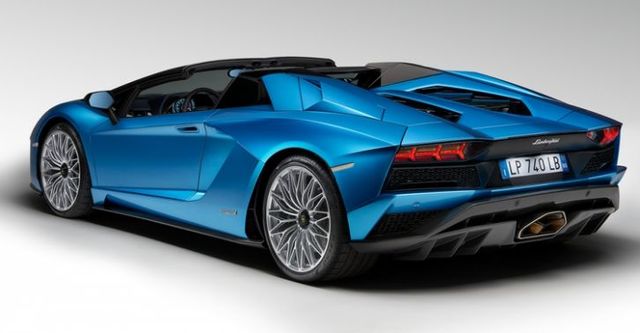 2018 Lamborghini Aventador S Roadster V12  第3張相片