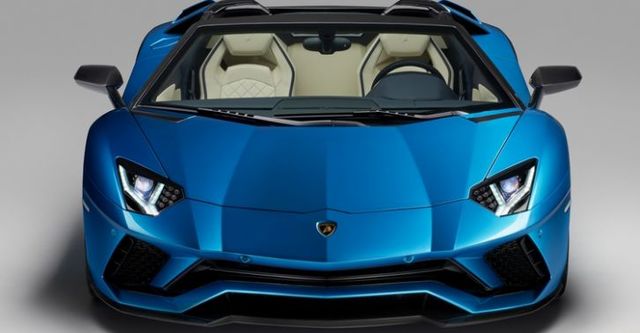2018 Lamborghini Aventador S Roadster V12  第4張相片