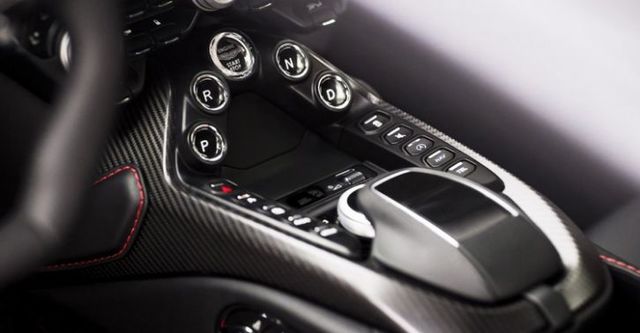 2018 Aston Martin Vantage 4.0 V8  第9張相片