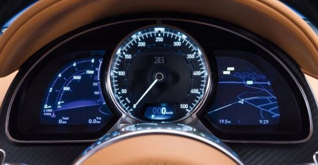 2018 Bugatti Chiron W16  第8張相片