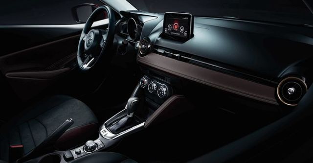 2018 Mazda 2 1.5尊榮型  第10張相片