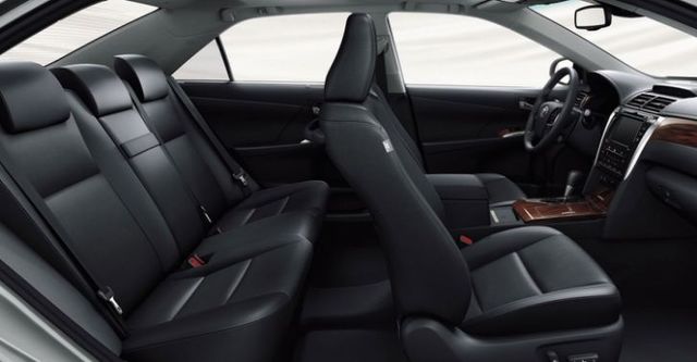 2018 Toyota Camry 2.0尊爵  第10張相片