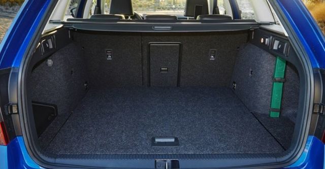2018 Skoda Octavia Combi 1.8 TSI 4x4尊榮版  第9張相片