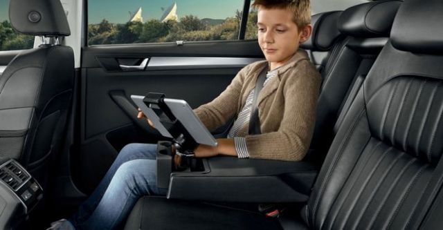 2018 Skoda Superb Sedan L&K 2.0 TSI尊榮動力版  第8張相片