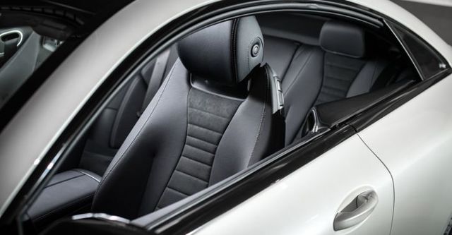 2018 M-Benz E-Class Coupe E400 4MATIC  第10張相片
