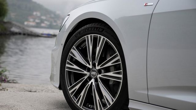 2021 Audi A6 Sedan 40 TFSI S-Line  第9張相片