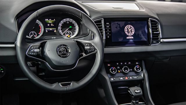 2021 Skoda Karoq 1.5 TSI劍山黑熊版  第2張相片
