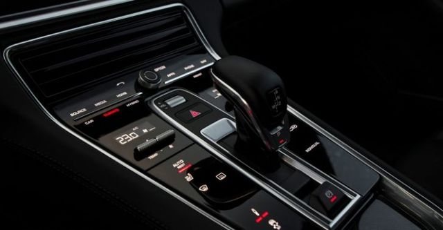 2018 Porsche Panamera Sport Turismo Turbo S  E-Hybrid  第9張相片