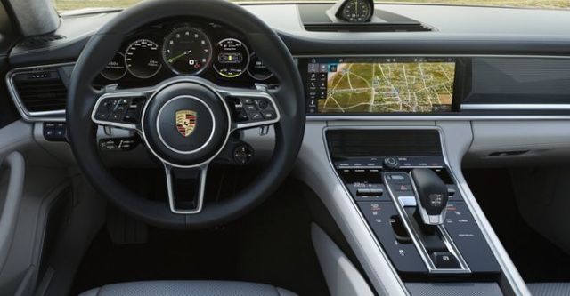 2018 Porsche Panamera Sport Turismo Turbo S  E-Hybrid  第10張相片