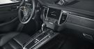 2018 Porsche Macan Turbo with Performance Package  第8張縮圖