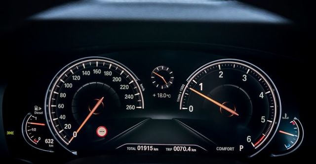 2018 BMW 5-Series Sedan 540i M Sport  第7張相片