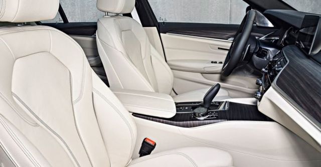 2018 BMW 5-Series Touring 530i M Sport  第7張相片