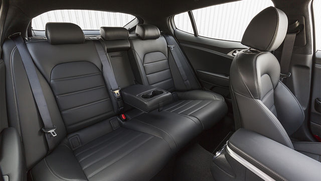 2021 Kia Stinger 2.0T GT-Line  第8張相片
