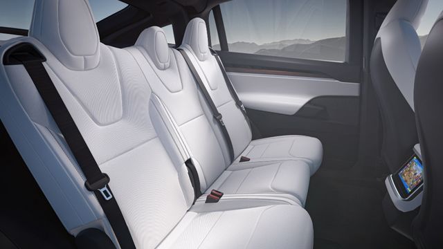 2021 Tesla Model X Long Range  第7張相片