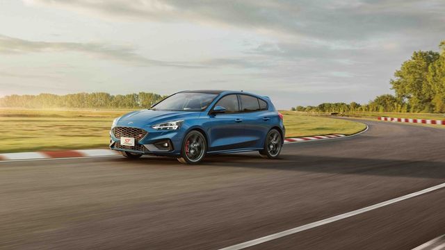 2021 Ford Focus 5D ST  第3張相片