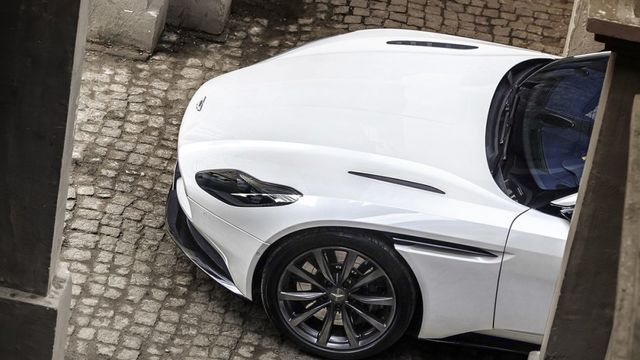 2021 Aston Martin DB11 4.0 V8  第4張相片