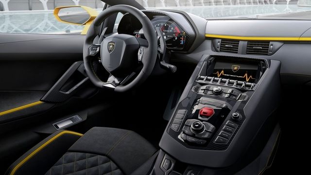 2021 Lamborghini Aventador S Coupe V12  第8張相片