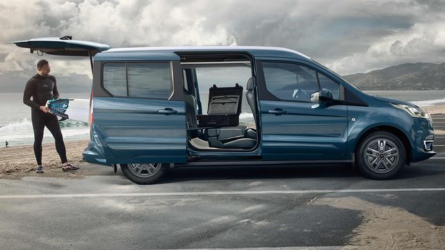 2021 Ford Tourneo Connect 1.5玩心版  第3張相片