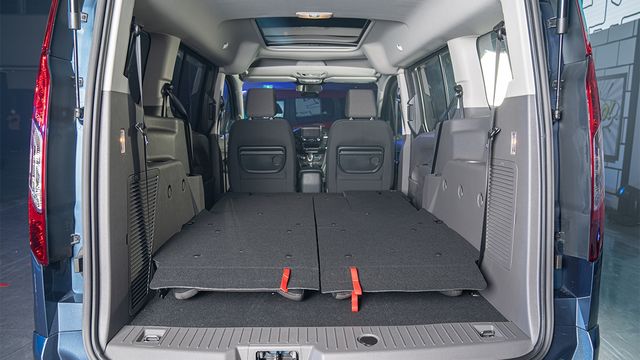 2021 Ford Tourneo Connect 1.5玩心版  第9張相片