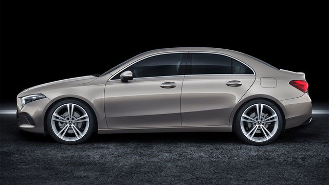 2021 M-Benz A-Class Sedan A180  第2張相片
