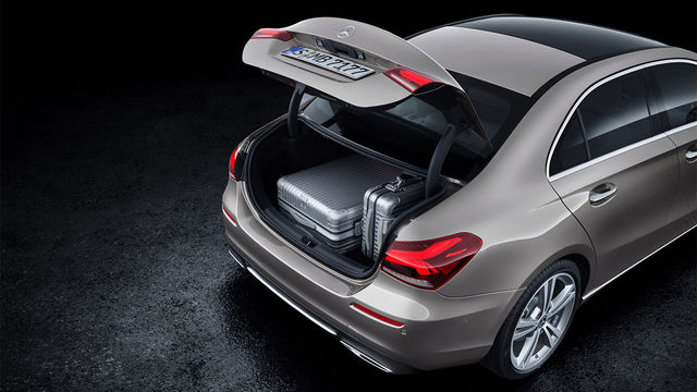 2021 M-Benz A-Class Sedan A180  第6張相片