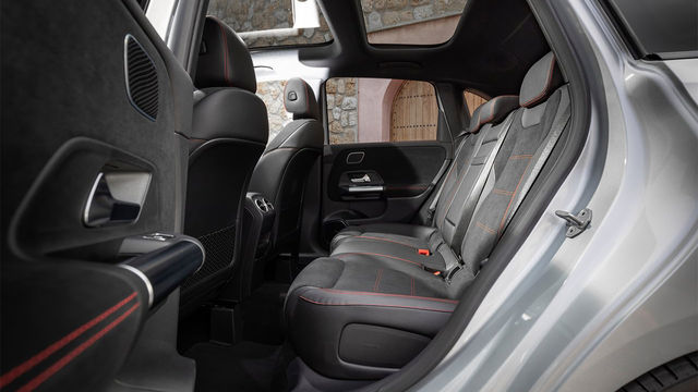 2021 M-Benz B-Class B180  第9張相片
