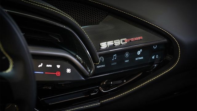 2021 Ferrari SF90 Spider Hybrid  第9張相片