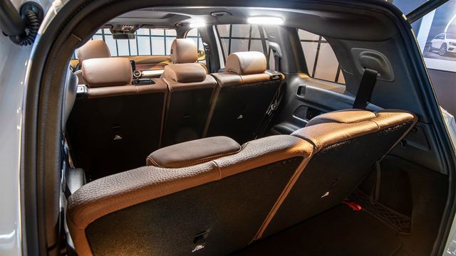 2022 M-Benz GLB 200七人座  第9張相片