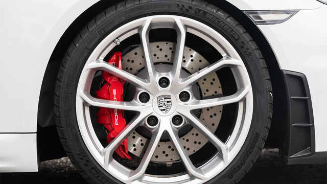 2022 Porsche Boxster Spyder  第4張相片